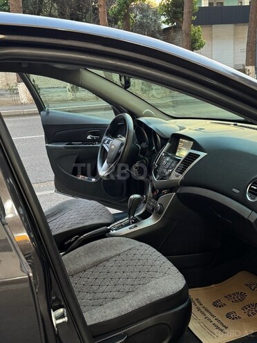 Chevrolet Cruze-5
