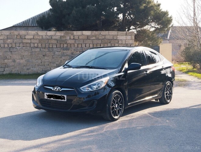 Hyundai Accent-4