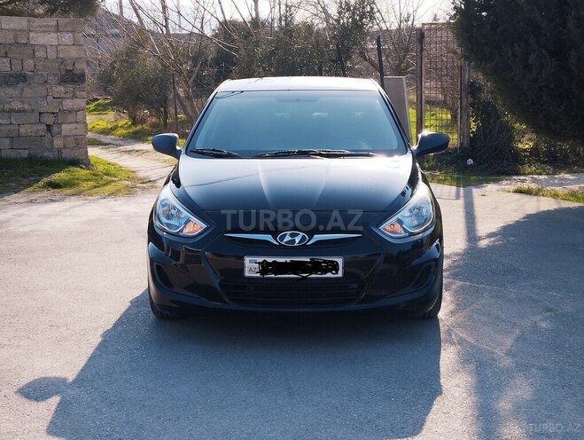 Hyundai Accent-1