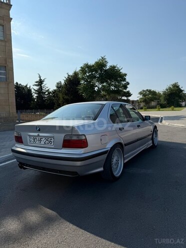 BMW 320-5