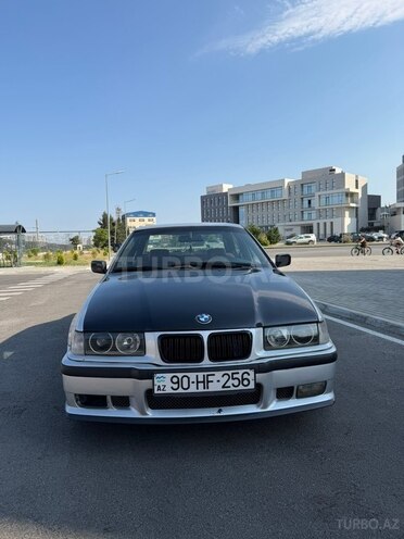 BMW 320-2
