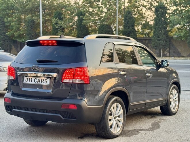 Kia Sorento-8