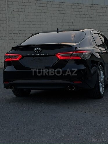 Toyota Camry-8