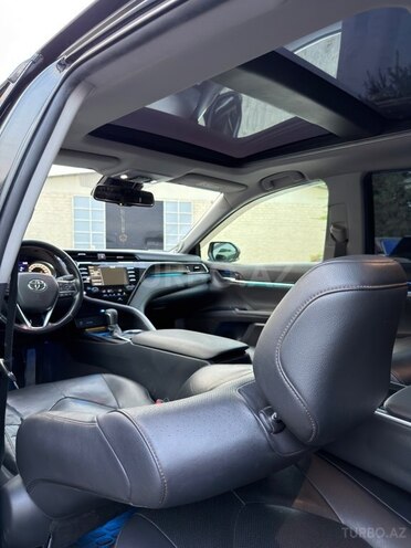 Toyota Camry-13