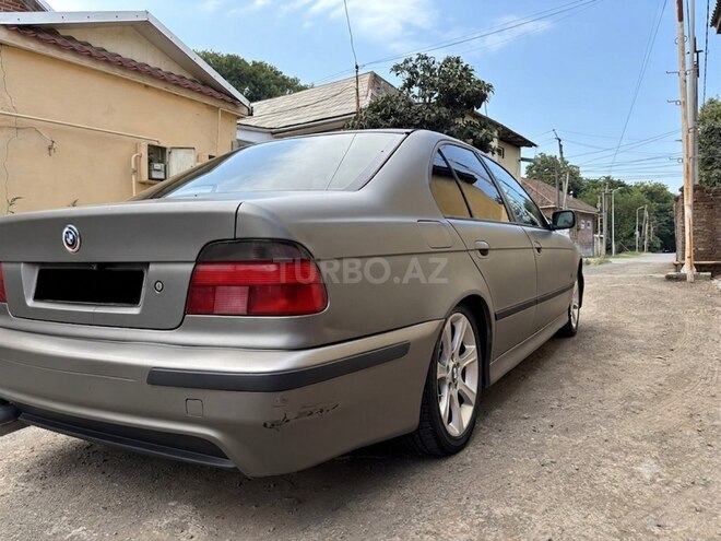 BMW 528-2