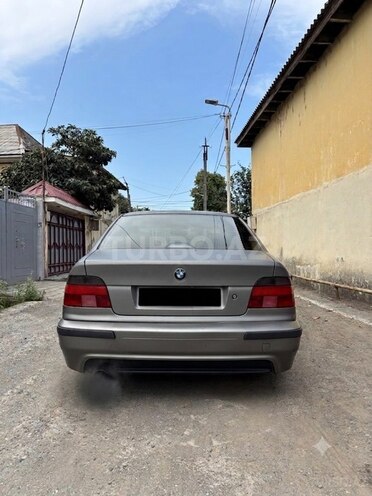 BMW 528-4