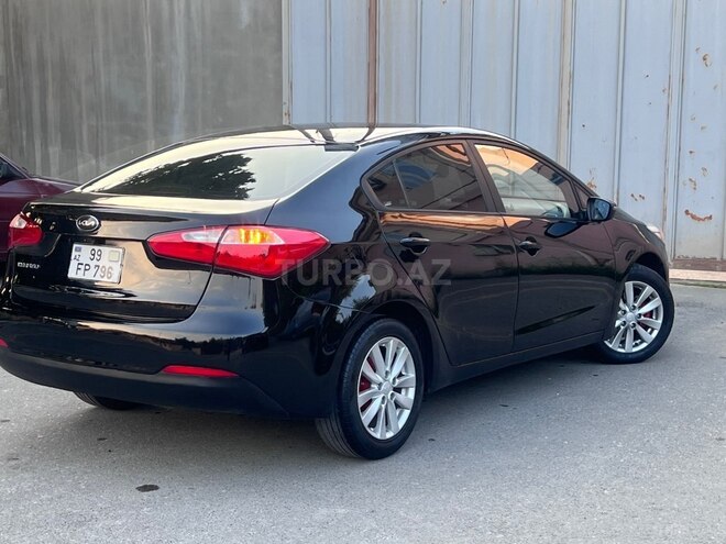Kia Cerato-5