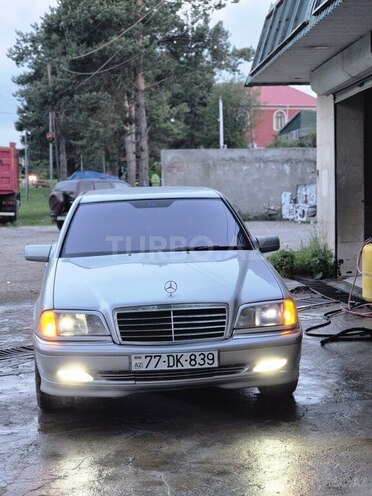 Mercedes C 180-2