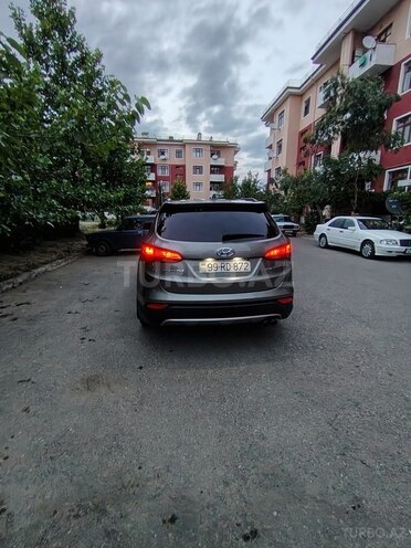Hyundai Santa Fe-10