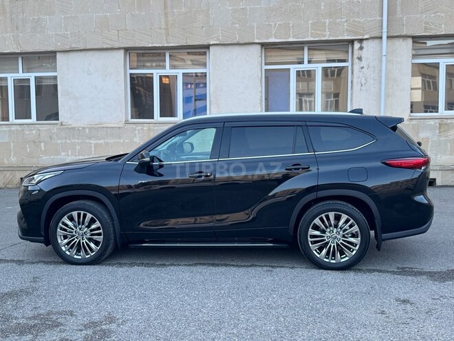 Toyota Highlander-5