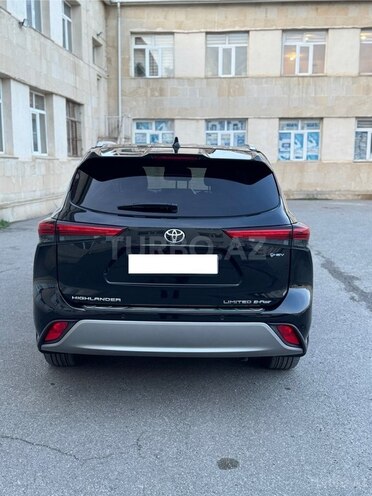 Toyota Highlander-2