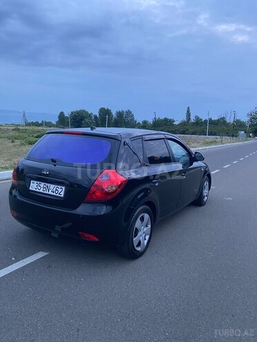 Kia Ceed-8