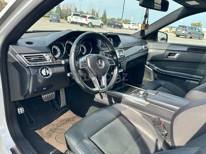 Mercedes E 250-9