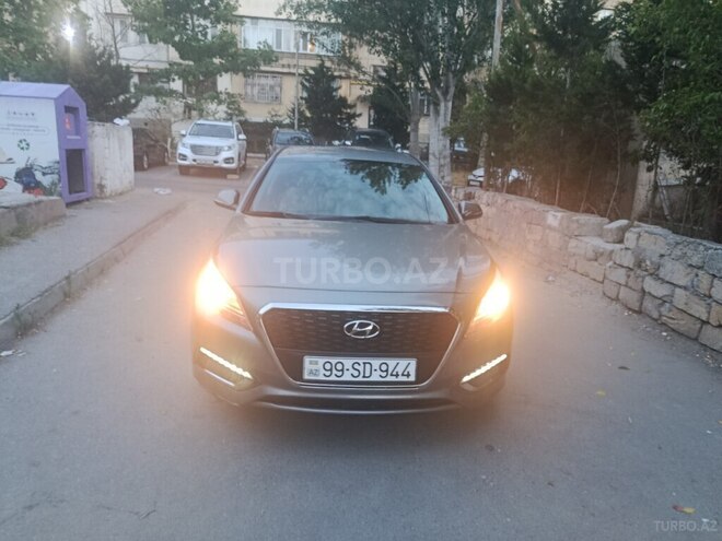 Hyundai Sonata-9
