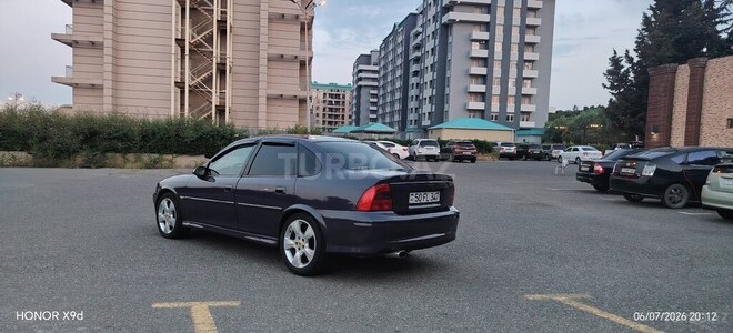 Opel Vectra-4