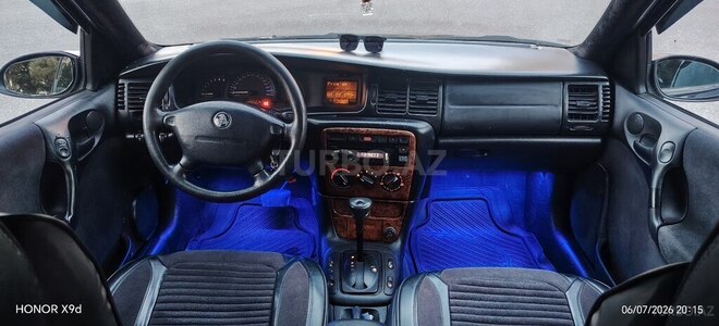 Opel Vectra-13