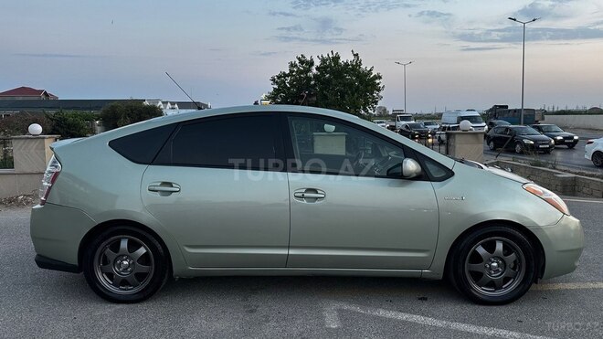Toyota Prius-7