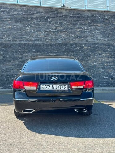 Hyundai Sonata-12