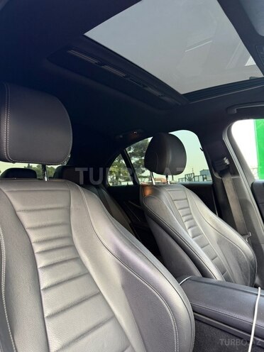 Mercedes E 220 d-11