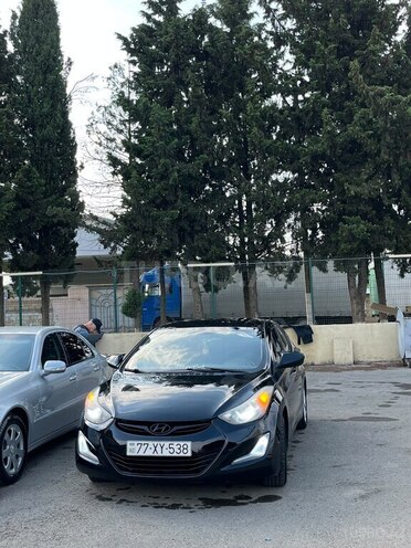 Hyundai Elantra-1