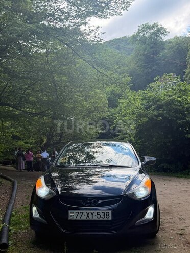 Hyundai Elantra-5