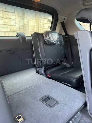 Toyota Land Cruiser Prado-12