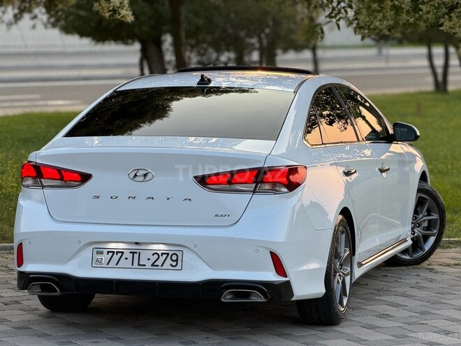 Hyundai Sonata-10