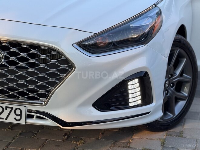 Hyundai Sonata-21