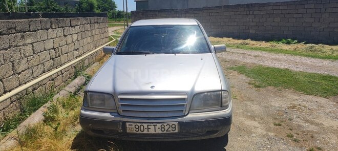 Mercedes C 220-1