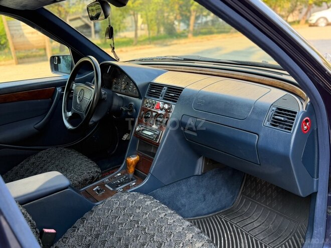 Mercedes C 240-12
