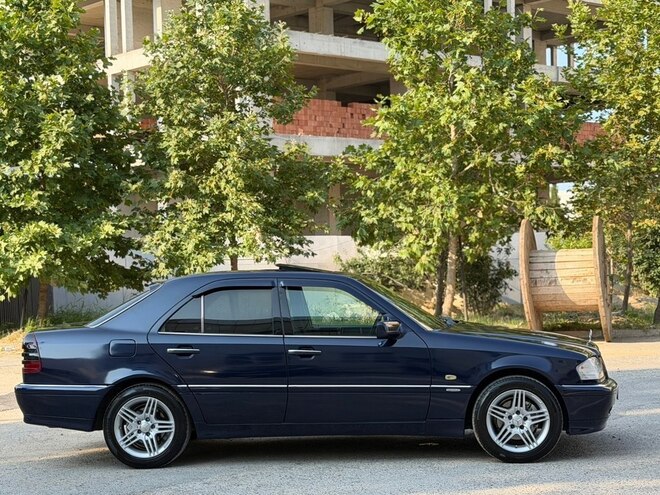 Mercedes C 240-4