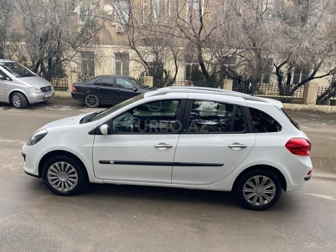 Renault Clio-8