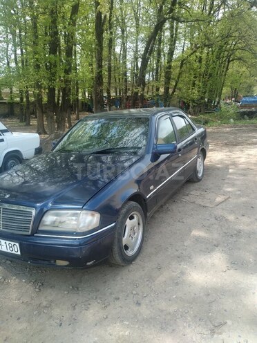 Mercedes C 180-4