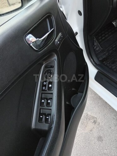 Kia Cerato-9