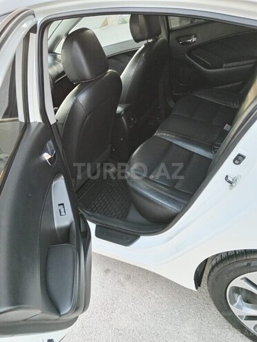 Kia Cerato-10