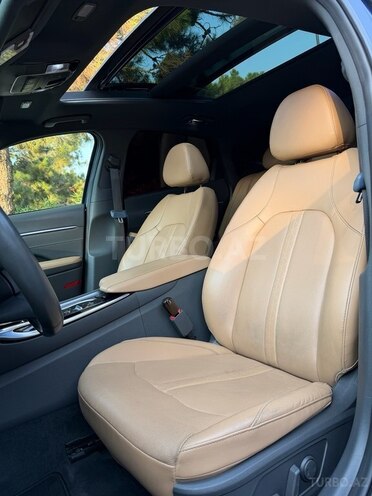 Hyundai Sonata-16