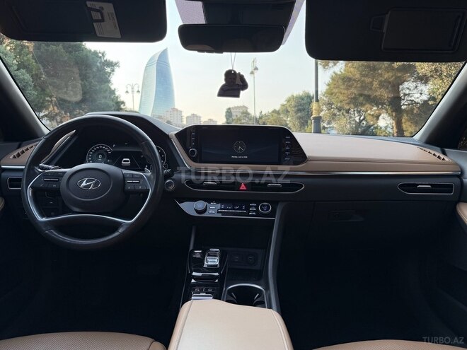 Hyundai Sonata-13