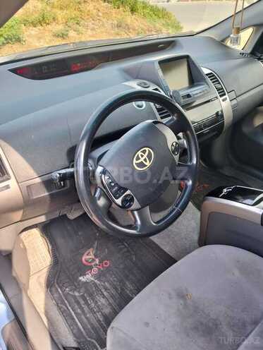 Toyota Prius-7