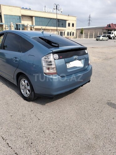 Toyota Prius-4