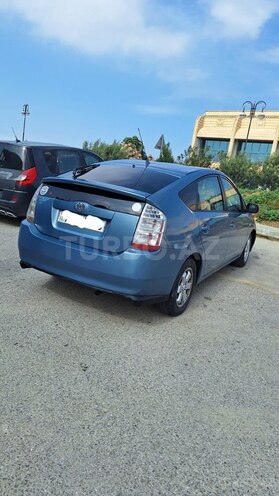 Toyota Prius-5