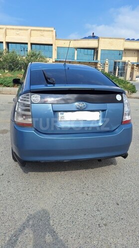 Toyota Prius-3
