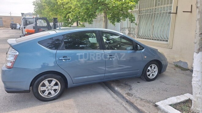 Toyota Prius-2