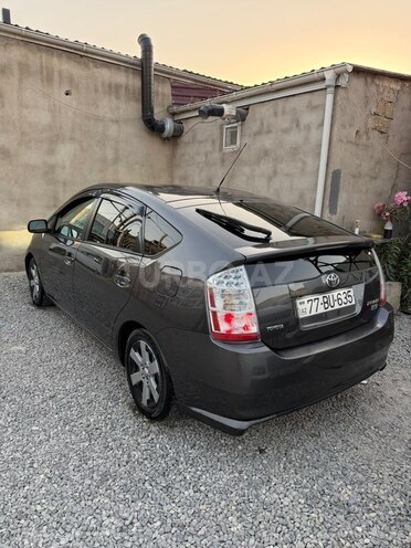 Toyota Prius-3