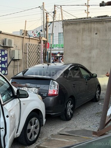 Toyota Prius-2
