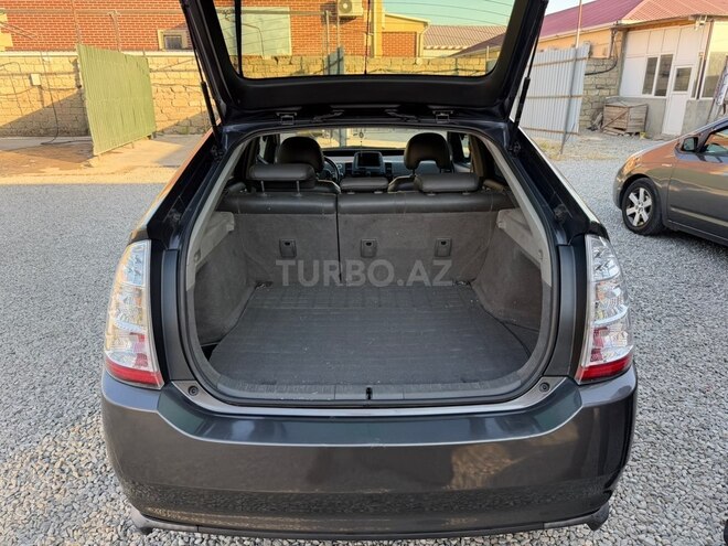 Toyota Prius-8