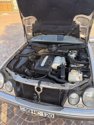 Mercedes E 220-7