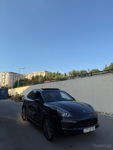 Porsche Cayenne-1