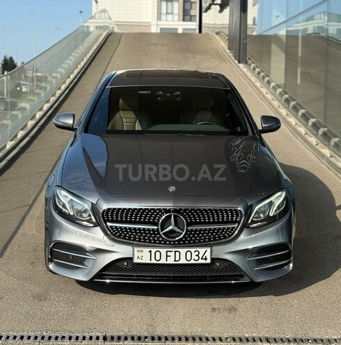 Mercedes E 220 d-1