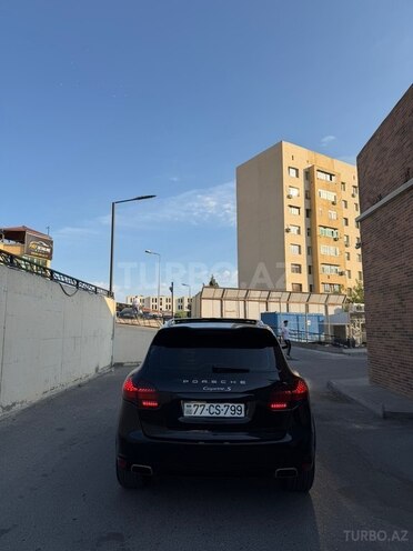 Porsche Cayenne-5