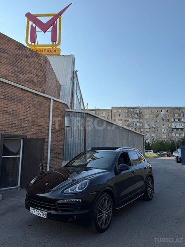 Porsche Cayenne-4